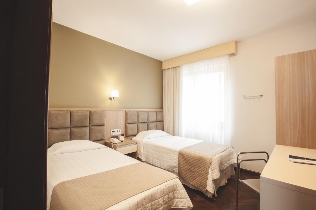 Curitiba Palace Hotel ภายนอก รูปภาพ
